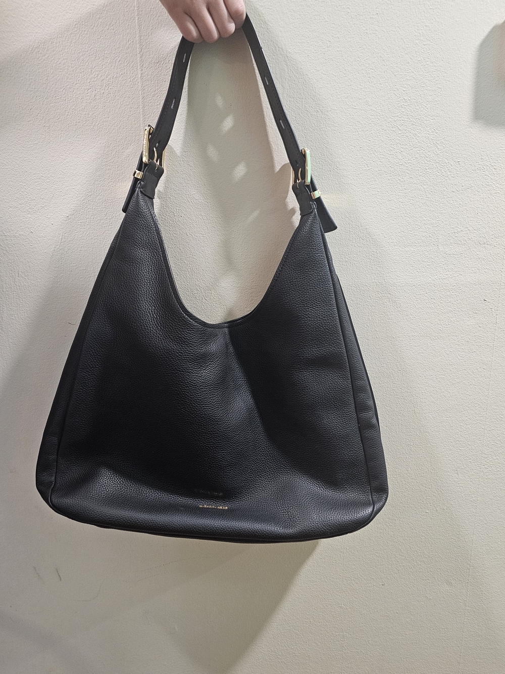 0Black Leather Michael Kors Hobo Bag - Classic Everyday Shoulder Tote